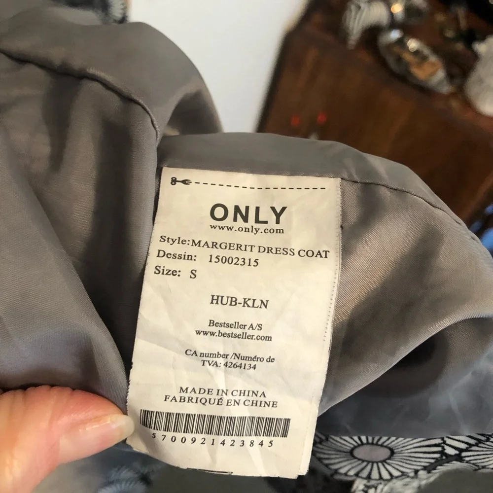 Spring Coat Small Only - Picture 5 of 7